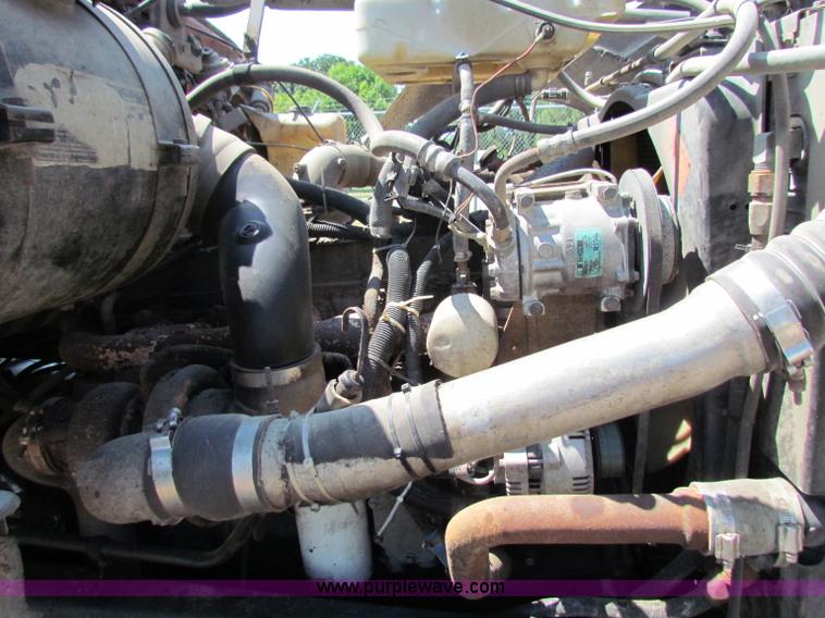 image for item B7470 1994 Ford LT8000 dump truck