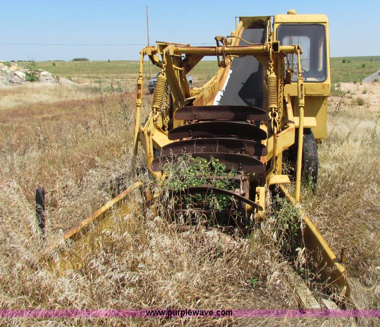 image for item B7473 1941 Rogers Iron Works rock crusher