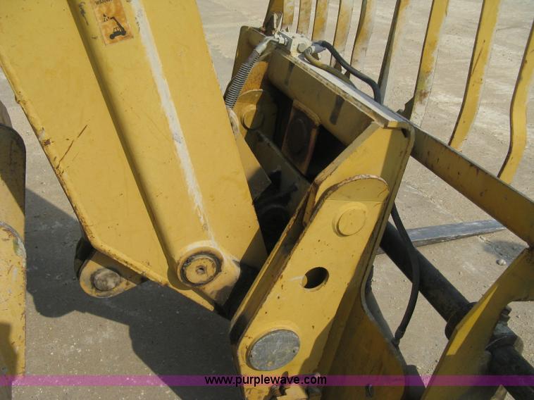 image for item B8065 1997 Caterpillar TH83 telehandler