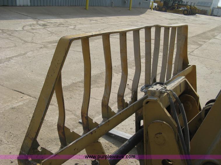 image for item B8065 1997 Caterpillar TH83 telehandler