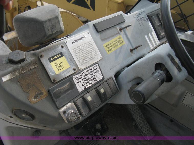 image for item B8065 1997 Caterpillar TH83 telehandler