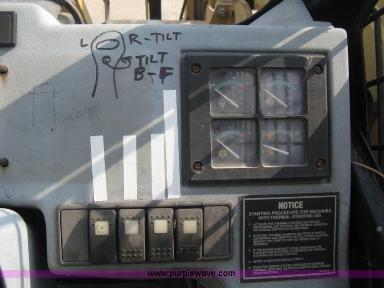 image for item B8065 1997 Caterpillar TH83 telehandler