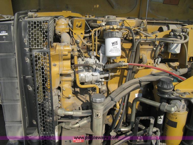 image for item B8065 1997 Caterpillar TH83 telehandler