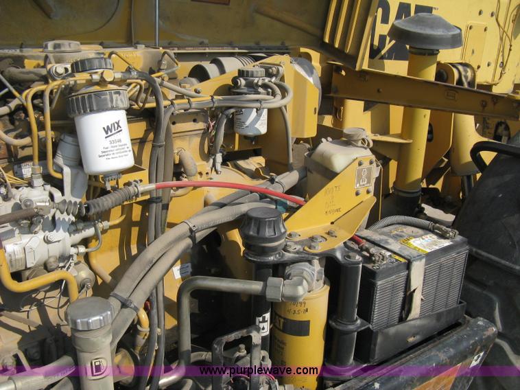 image for item B8065 1997 Caterpillar TH83 telehandler