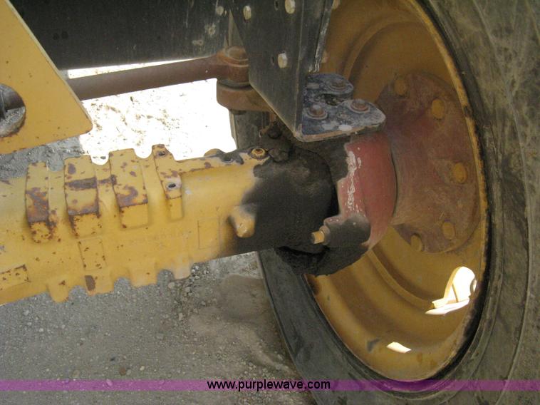 image for item B8065 1997 Caterpillar TH83 telehandler