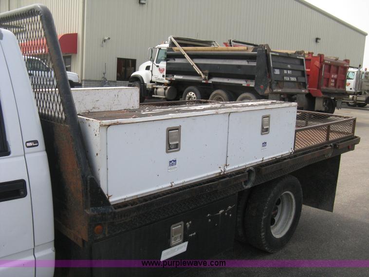 image for item B8113 1998 GMC Sierra 3500 SL flatbed pickup truck