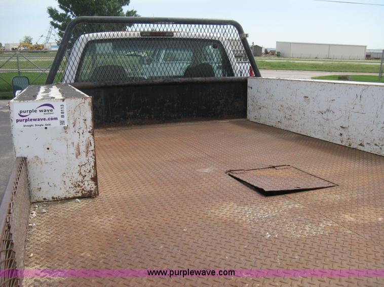 image for item B8113 1998 GMC Sierra 3500 SL flatbed pickup truck