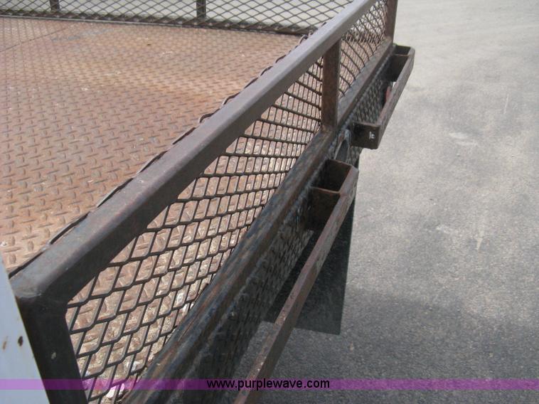 image for item B8113 1998 GMC Sierra 3500 SL flatbed pickup truck