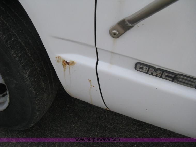 image for item B8113 1998 GMC Sierra 3500 SL flatbed pickup truck