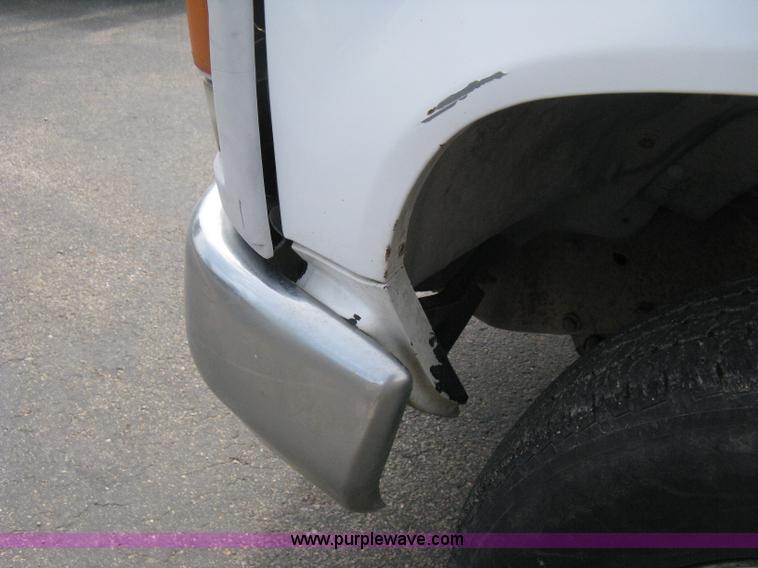 image for item B8113 1998 GMC Sierra 3500 SL flatbed pickup truck