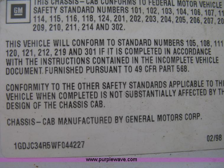 image for item B8113 1998 GMC Sierra 3500 SL flatbed pickup truck