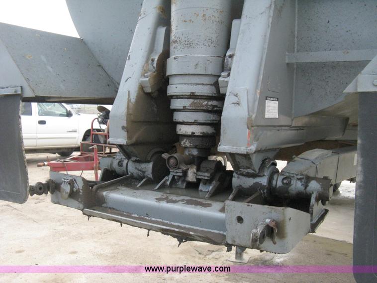 image for item B8114 2000 CPS 24' end dump barrel trailer