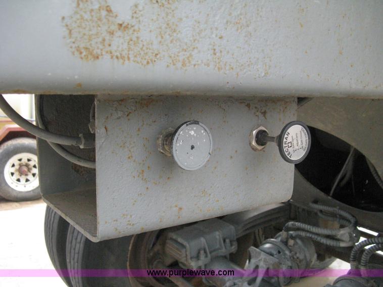 image for item B8114 2000 CPS 24' end dump barrel trailer