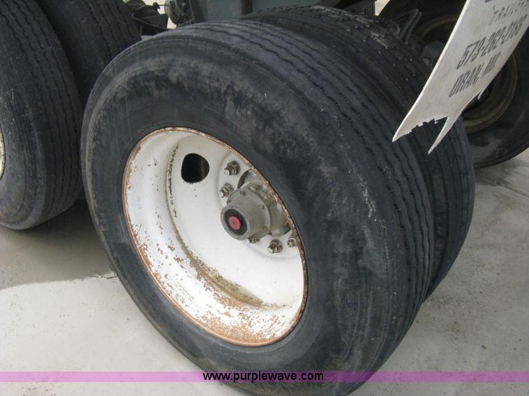 image for item B8114 2000 CPS 24' end dump barrel trailer