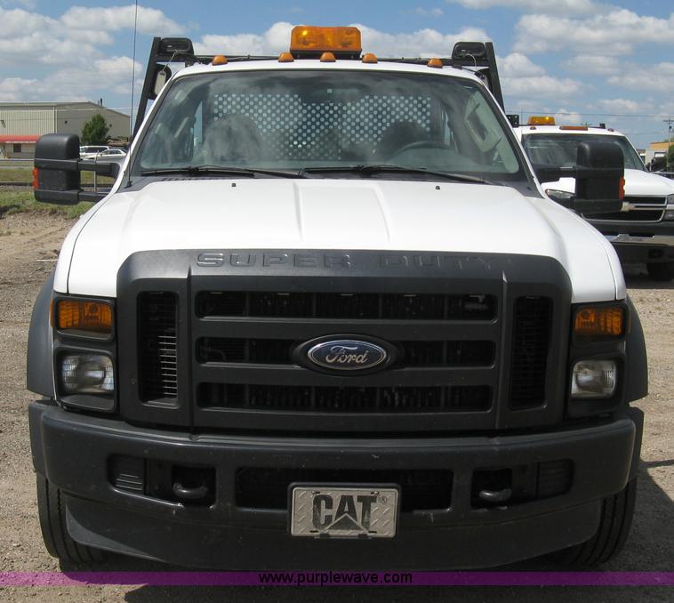 image for item B8119 2008 Ford F550 Super Duty flatbed pickup truck