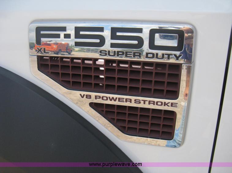 image for item B8119 2008 Ford F550 Super Duty flatbed pickup truck