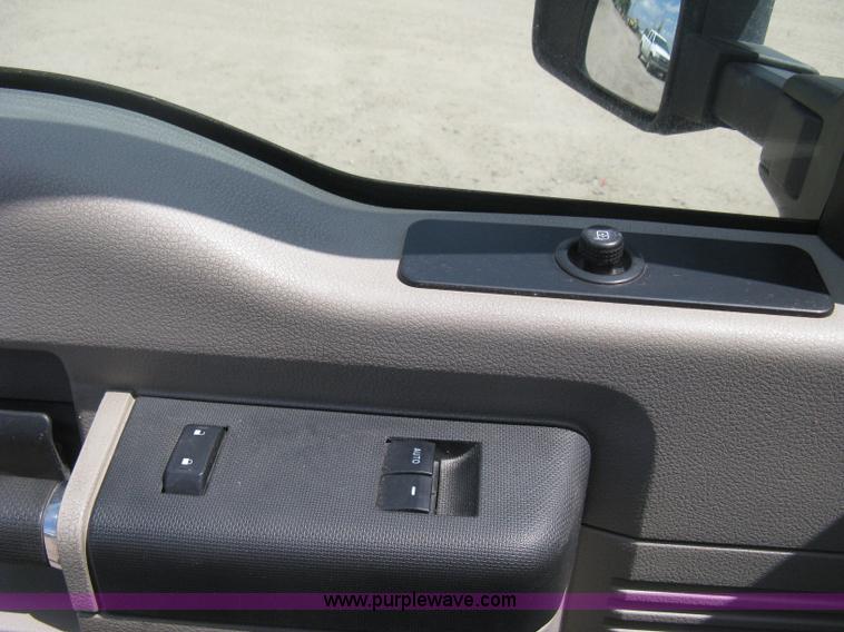 image for item B8119 2008 Ford F550 Super Duty flatbed pickup truck