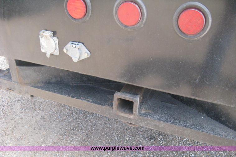 image for item B8119 2008 Ford F550 Super Duty flatbed pickup truck