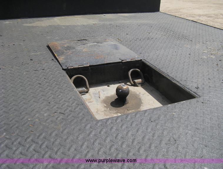 image for item B8119 2008 Ford F550 Super Duty flatbed pickup truck