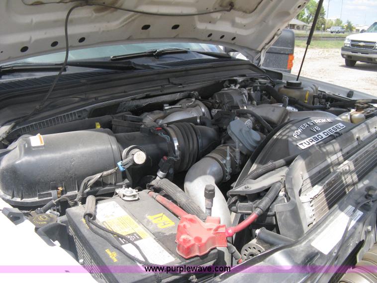 image for item B8119 2008 Ford F550 Super Duty flatbed pickup truck