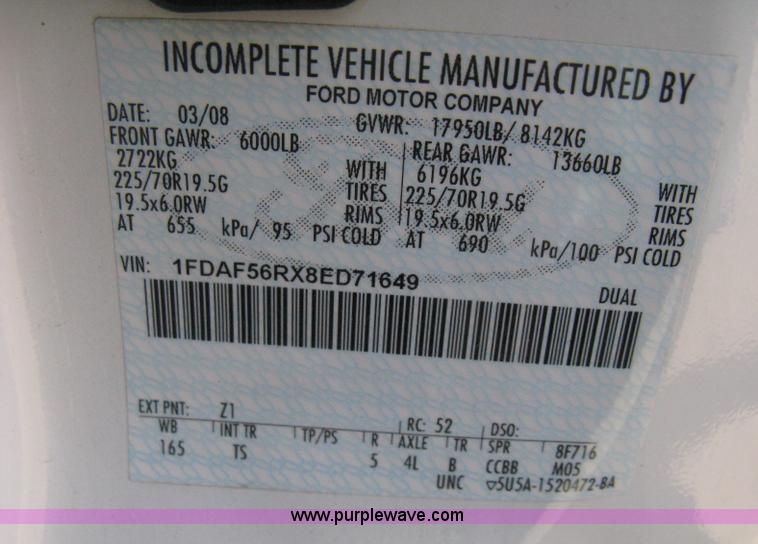 image for item B8119 2008 Ford F550 Super Duty flatbed pickup truck