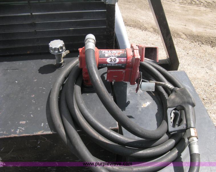 image for item B8120 2005 Chevrolet Silverado C3500 Extended Cab flatbed truck