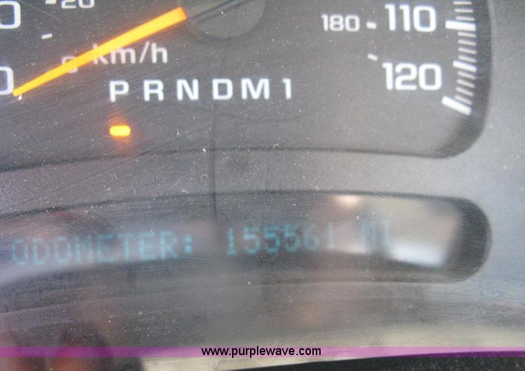 image for item B8123 2007 Chevrolet Silverado C3500 Extended Cab flatbed truck