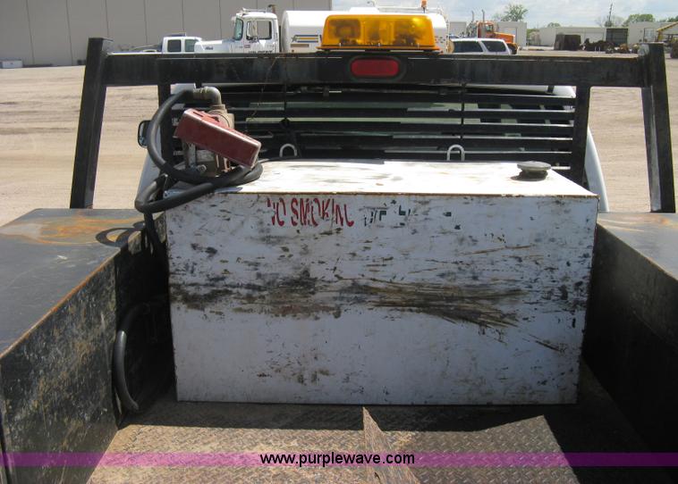image for item B8123 2007 Chevrolet Silverado C3500 Extended Cab flatbed truck