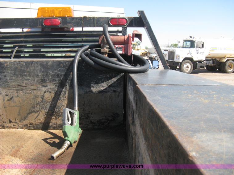 image for item B8265 2006 Chevrolet Silverado C3500 flatbed pickup truck