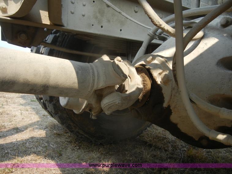 image for item D4461 1983 International S Series dump truck