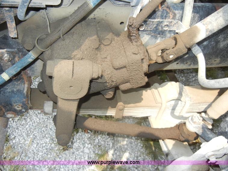 image for item D4461 1983 International S Series dump truck