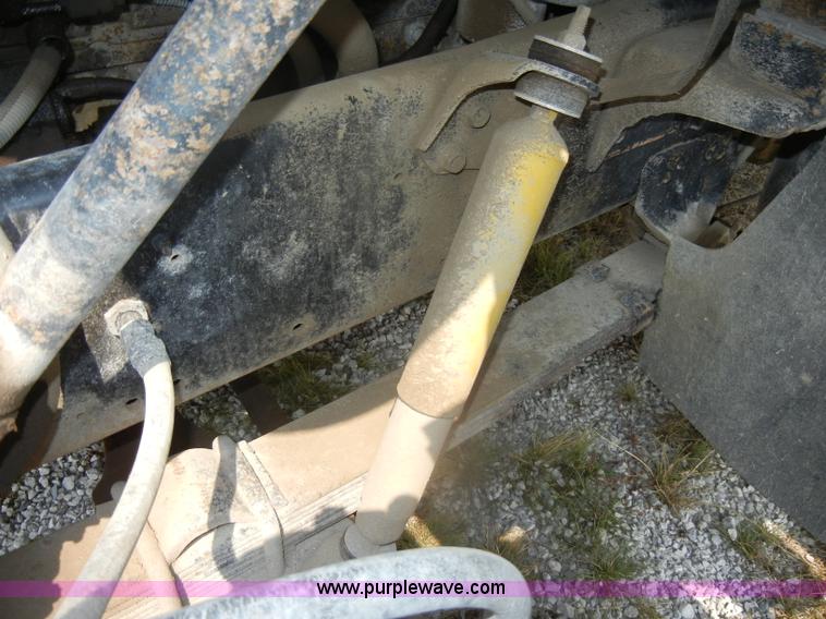 image for item D4461 1983 International S Series dump truck