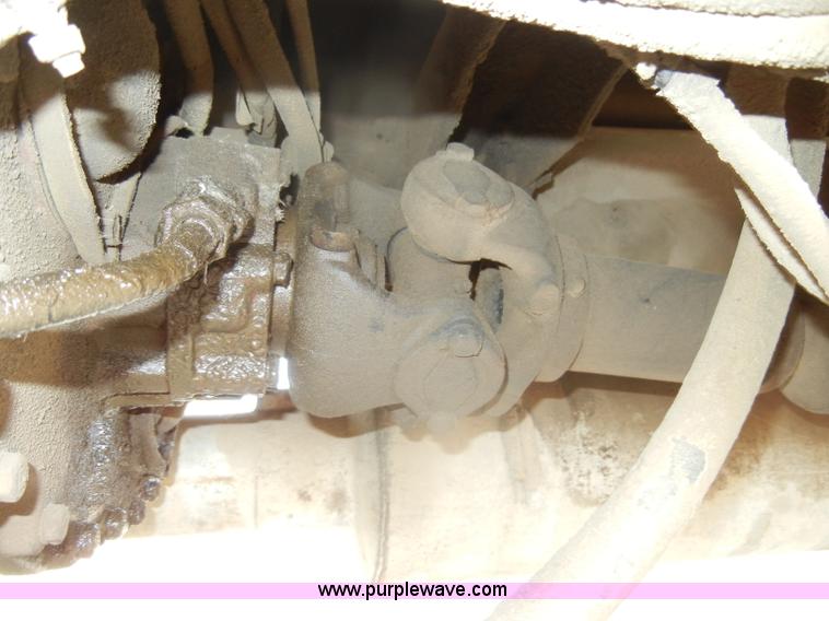 image for item D4461 1983 International S Series dump truck