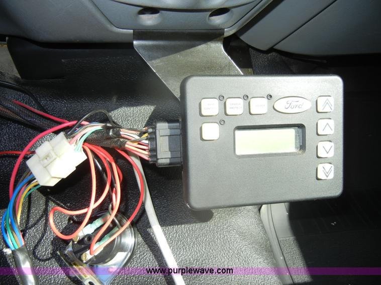 image for item D4465 2003 Ford F550 XL Super Duty boom lift utility truck