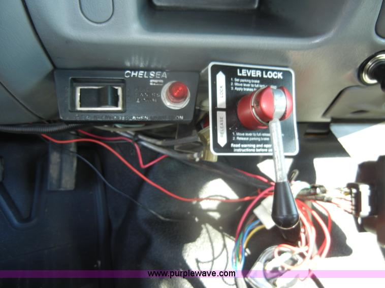 image for item D4465 2003 Ford F550 XL Super Duty boom lift utility truck