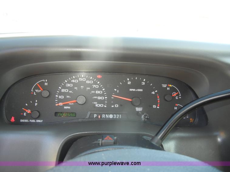 image for item D4465 2003 Ford F550 XL Super Duty boom lift utility truck