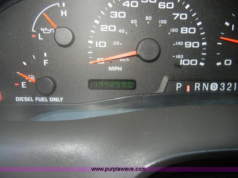 image for item D4465 2003 Ford F550 XL Super Duty boom lift utility truck