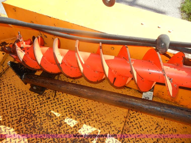 image for item D4465 2003 Ford F550 XL Super Duty boom lift utility truck