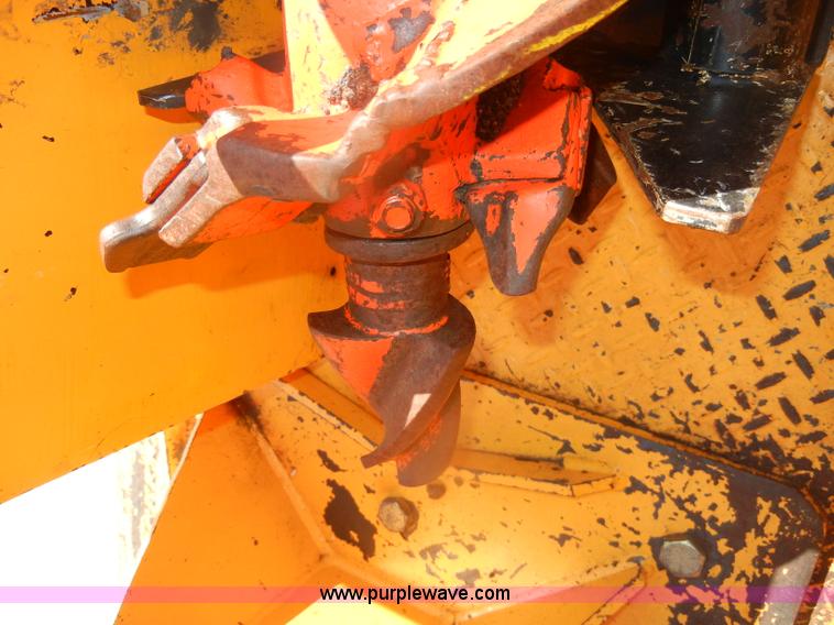 image for item D4465 2003 Ford F550 XL Super Duty boom lift utility truck