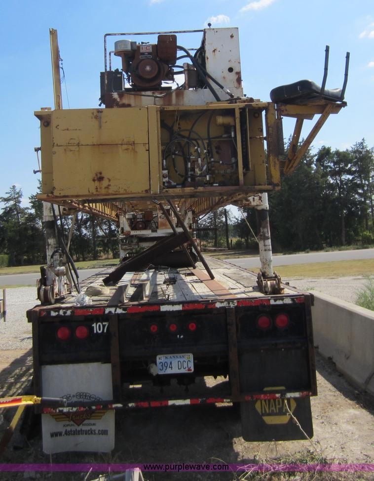 image for item D5613 Gomaco C450 bridge deck finisher