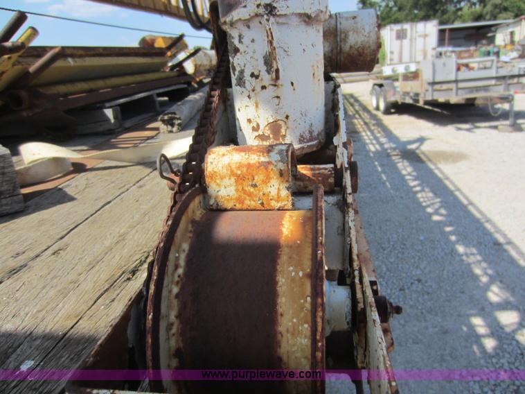 image for item D5613 Gomaco C450 bridge deck finisher