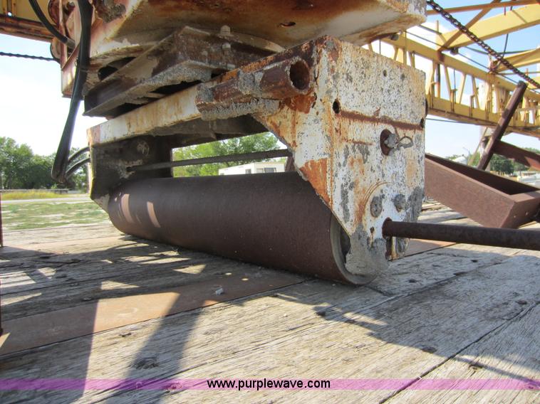 image for item D5613 Gomaco C450 bridge deck finisher