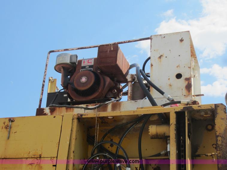 image for item D5613 Gomaco C450 bridge deck finisher