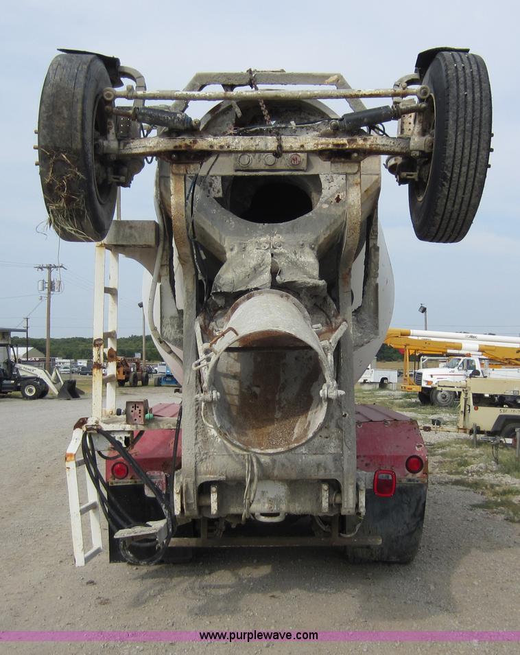 image for item D5618 1997 Mack RD690S mixer truck