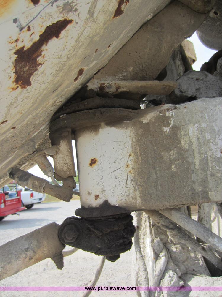 image for item D5618 1997 Mack RD690S mixer truck