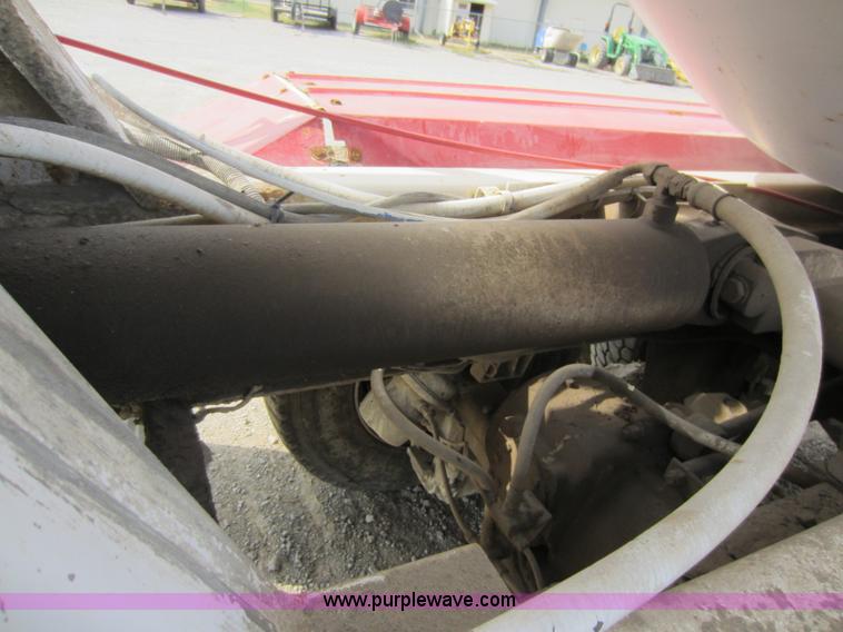 image for item D5618 1997 Mack RD690S mixer truck