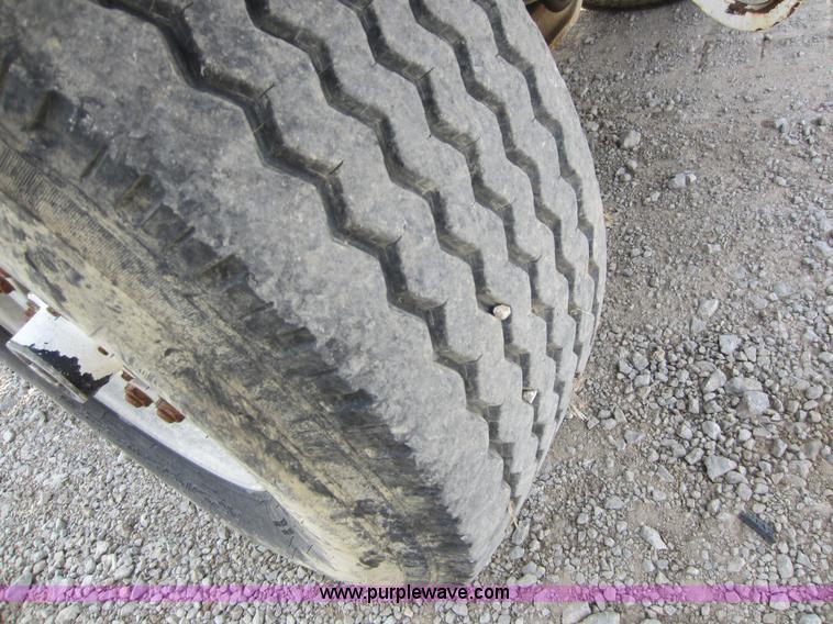 image for item D5618 1997 Mack RD690S mixer truck