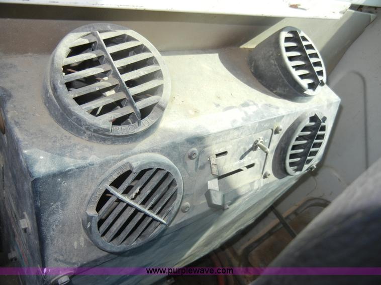 image for item D5625 Komatsu PC220LC-5L excavator