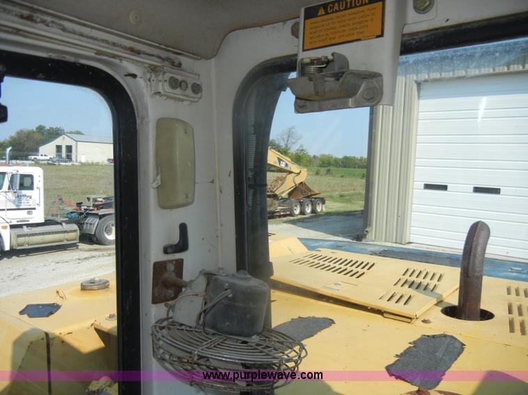 image for item D5625 Komatsu PC220LC-5L excavator