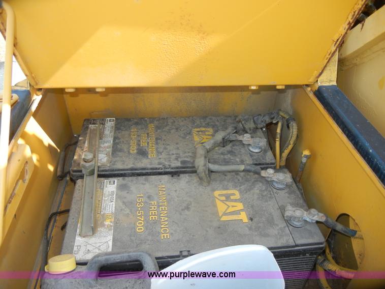 image for item D5625 Komatsu PC220LC-5L excavator